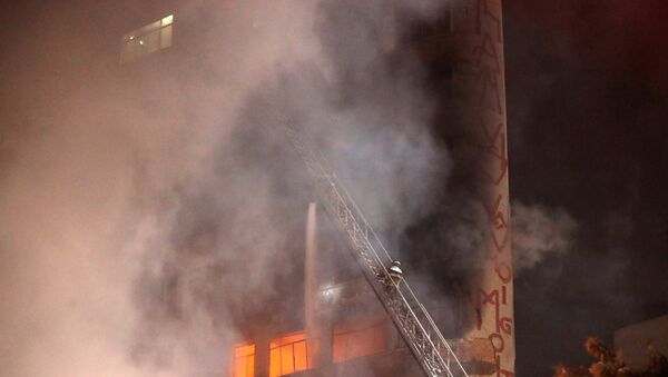 Пожар в многоэтажном доме в Сан-Паулу - Sputnik Кыргызстан