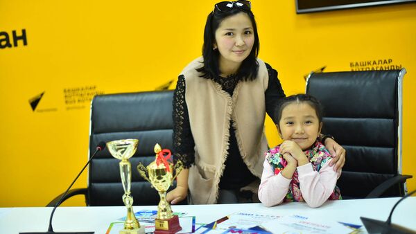 Поет и вычисляет — юное дарование может пропустить Олимпиаду из-за денег - Sputnik Кыргызстан
