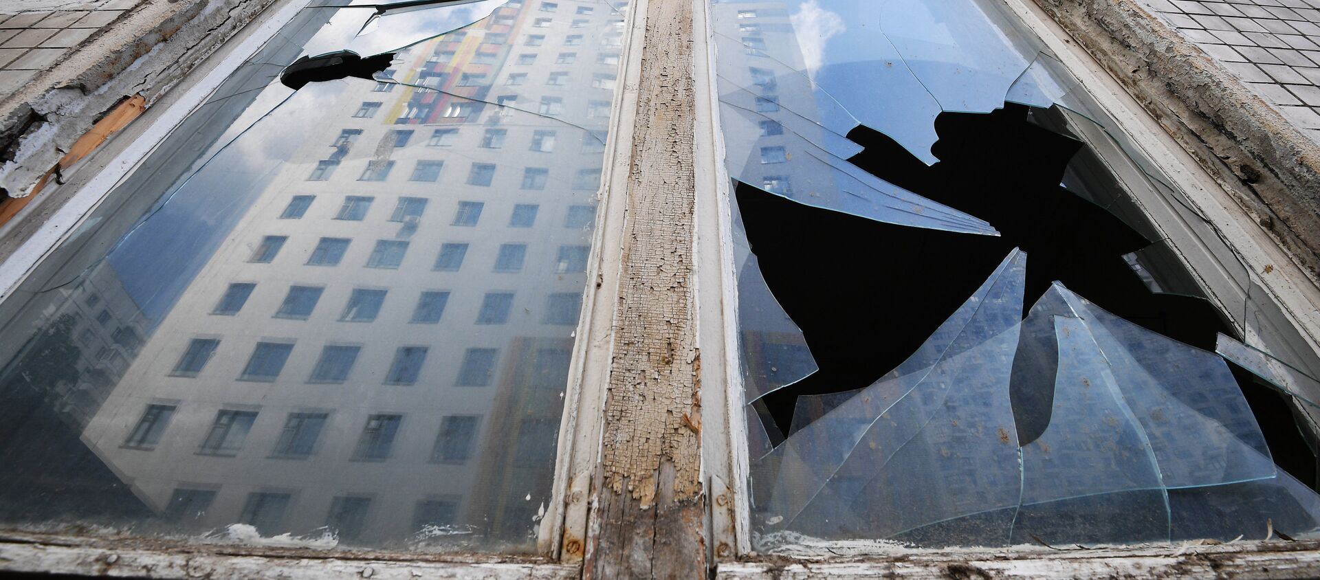 Снос последней пятиэтажки серии К-7 в Северном административном округе Москвы - Sputnik Кыргызстан, 1920, 30.04.2019