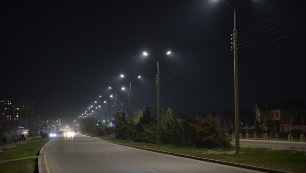 Светодиодные фонари установленные на одной из улиц Бишкека. Архивное фото - Sputnik Кыргызстан