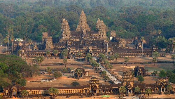 Индуистский храмовый комплекс Ангкор-Ват в Камбодже, - Sputnik Кыргызстан