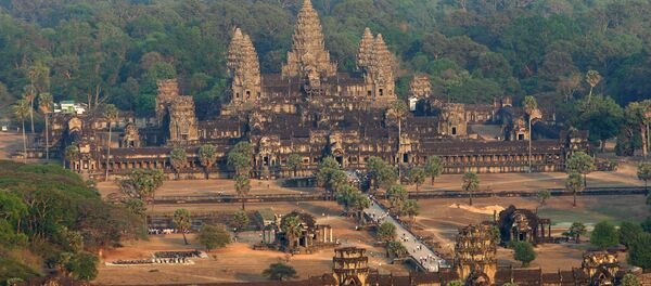 Индуистский храмовый комплекс Ангкор-Ват в Камбодже, - Sputnik Кыргызстан