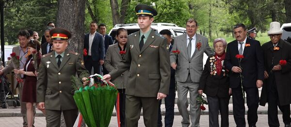 Митинг-реквием в честь Великой Победы прошел в Бишкеке. Видео - Sputnik Кыргызстан