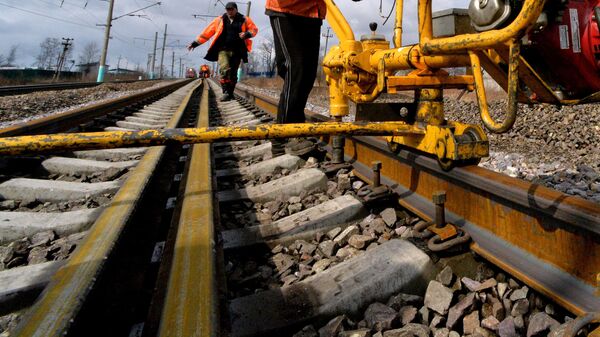 Летняя ремонтно-путевая кампания на Дальневосточной железной дороге - Sputnik Кыргызстан