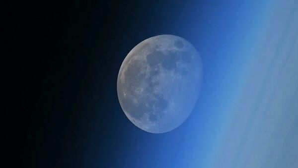 Как исчезает Луна — очень красивое видео из космоса - Sputnik Кыргызстан