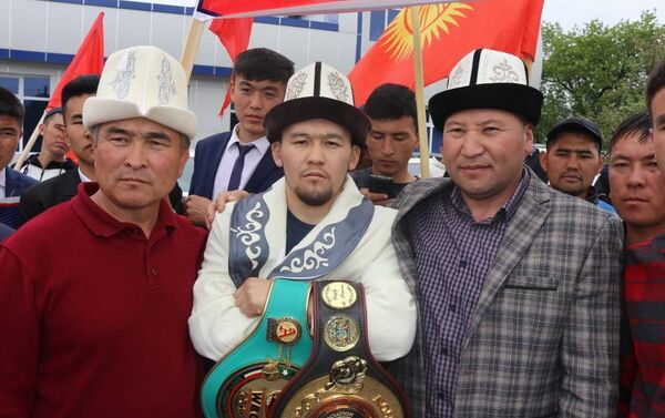 Спортчу рингде 40 жашка чейин болууга план койгон - Sputnik Кыргызстан