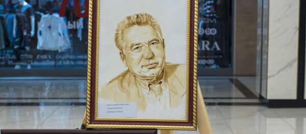 Выставка картин героев произведений Айтматова в Бишкеке - Sputnik Кыргызстан