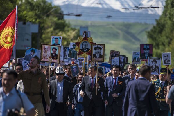 Марш Бессмертный полк в Бишкеке - Sputnik Кыргызстан