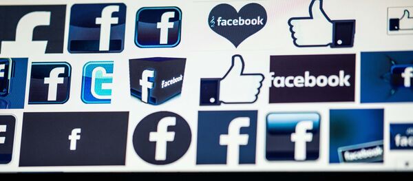 Логотип социальной сети Facebook - Sputnik Кыргызстан