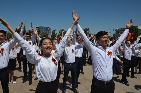 Вальса Победы в Бишкеке - Sputnik Кыргызстан