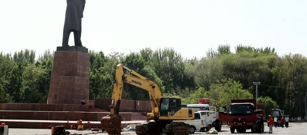 Бүгүнтөн тарта Ош шаарынын борбордук аянты эки айлык мөөнөткө жабылат Бүгүнтөн тарта Ош шаарынын борбордук аянты эки айлык мөөнөткө жабылат - Sputnik Кыргызстан