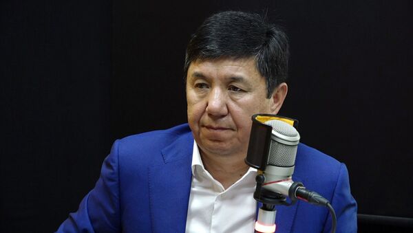 Экс-премьер-министр КР Темир Сариев во время интервью на радио Sputnik Кыргызстан - Sputnik Кыргызстан