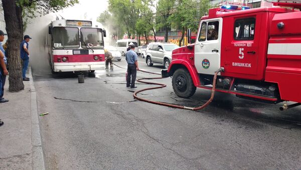 Пожар троллейбус №17 в Бишкеке - Sputnik Кыргызстан