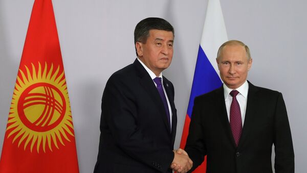  Президент РФ В. Путин встретился с президентом Киргизии С. Жээнбековым  - Sputnik Кыргызстан