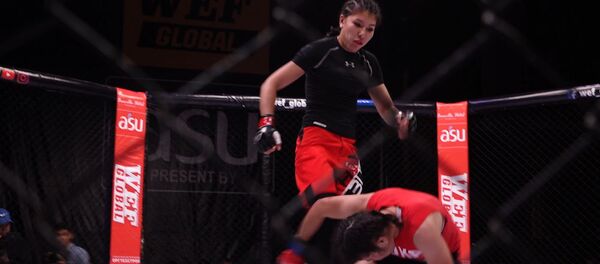 WEF: Барчынай Узгенбаева атаандашынын колун кайрып утуп алды... Кармаштын видеосу WEF: Барчынай Узгенбаева атаандашынын колун кайрып утуп алды... Кармаштын видеосу - Sputnik Кыргызстан