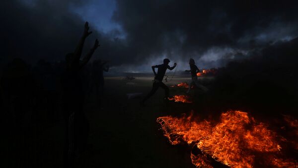 Протесты в Газе из-за переноса посольства США в Иерусалим - Sputnik Кыргызстан