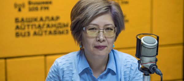 Начальник управления государственных пособий и денежных компенсаций Минтруда КР Жыпара Рысбекова - Sputnik Кыргызстан