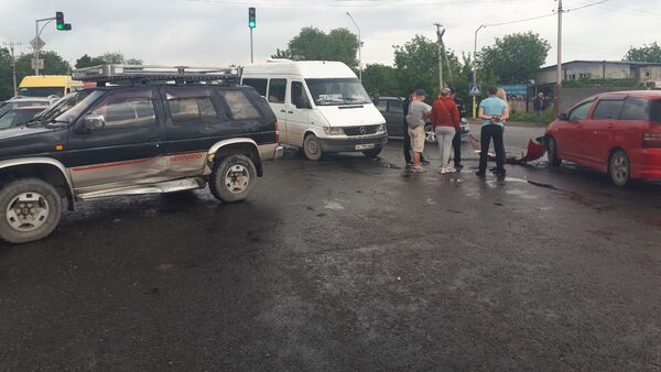 ДТП с участием пассажирского микроавтобуса в селе Лебединовка - Sputnik Кыргызстан