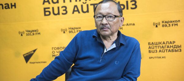 Театр жана кино актеру Марат Жантелиев маек учурунда - Sputnik Кыргызстан