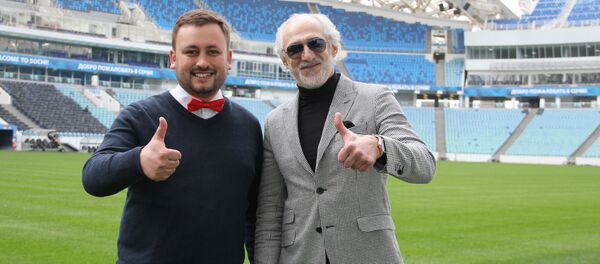 Наивные Путешественники с Ахриком Цвейбой – легендарным советским, российским и украинским футболистом - Sputnik Кыргызстан