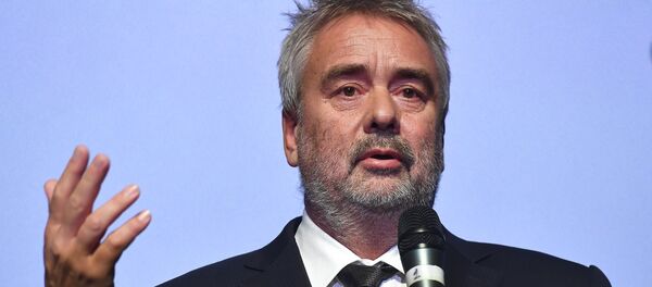 Французский режиссёр Люк Бессон. Архивное фото Французский режиссёр Люк Бессон. Архивное фото - Sputnik Кыргызстан