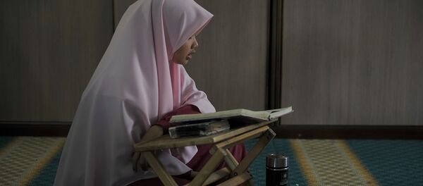 Исламская школа только для девочек в Куала-Лумпуре - Sputnik Кыргызстан