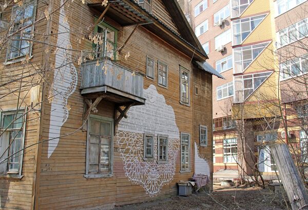 Произведение стрит-арта  на жилом здании в исторической части Нижнего Новгорода - Sputnik Кыргызстан