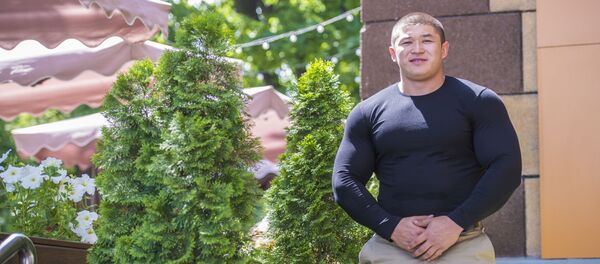 Абсолютный чемпион КР по бодибилдингу Келдибек Атайбек уулу - Sputnik Кыргызстан