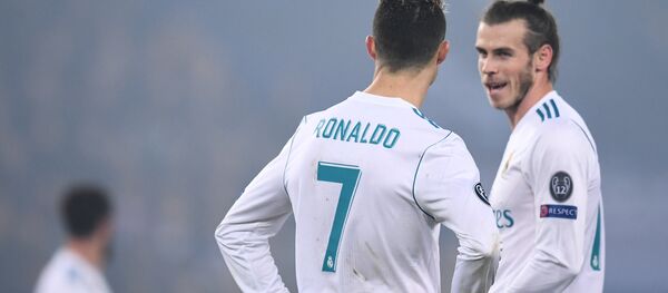 Футболисты ФК Реал Мадрид Криштиану Роналду и Гарет Бэйл. Архивное фото - Sputnik Кыргызстан