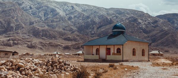 Мечеть в селе Ак-Татыр Баткенской области Мечеть в селе Ак-Татыр Баткенской области - Sputnik Кыргызстан