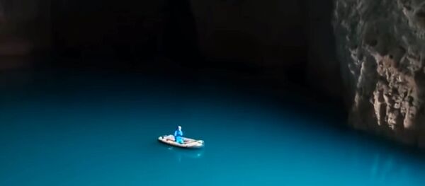 Необычайная красота! Видео самой большой пещеры в мире - Sputnik Кыргызстан