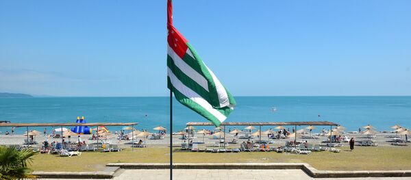 Отдых туристов в Абхазии - Sputnik Кыргызстан