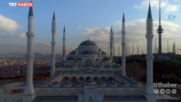 Какая красота! Самая большая в мире мечеть — первое видео с дрона - Sputnik Кыргызстан
