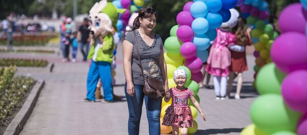 Празднование дня защиты детей в Бишкеке - Sputnik Кыргызстан