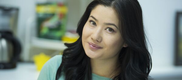 Бишкекский стоматолог Салтанат Усенова. Архивное фото - Sputnik Кыргызстан