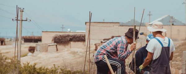 Село Максат Лейлекского района Баткенской области - Sputnik Кыргызстан