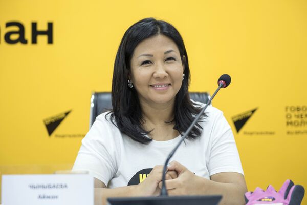 Пресс-конференция Кыргызстан утопает в отходах. Активисты призывают помочь с уборкой мусора - Sputnik Кыргызстан