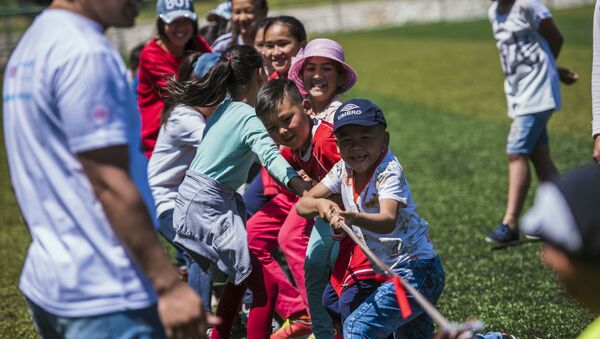 Национальные игры в Бишкеке в рамках проекта Детский караван игр  - Sputnik Кыргызстан
