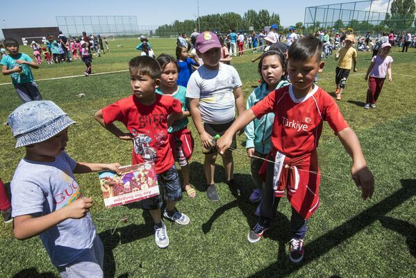 Национальные игры в Бишкеке в рамках проекта Детский караван игр - Sputnik Кыргызстан