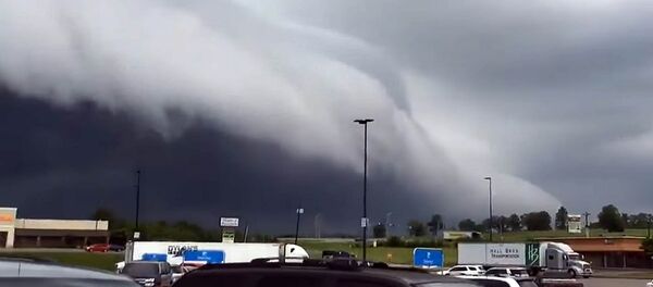 Воздушное цунами над городом поразило жителей США — необычное видео Воздушное цунами над городом поразило жителей США — необычное видео - Sputnik Кыргызстан