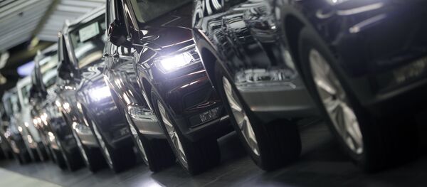 Конвеердеги автоунаалар. Архив - Sputnik Кыргызстан