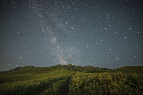Звездное небо под Бишкеком - Sputnik Кыргызстан