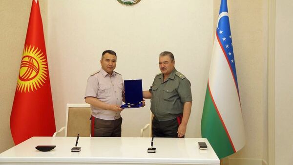 Министр обороны РУз Абдусалом Азизов принял военную делегацию КР - Sputnik Кыргызстан