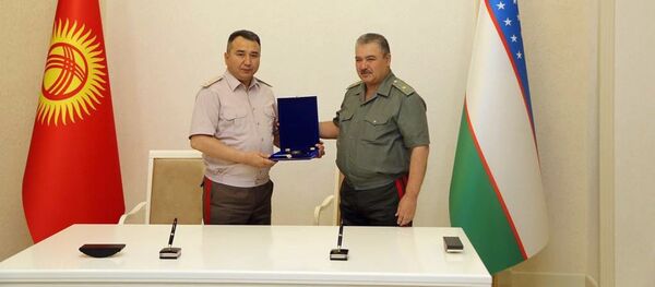 Министр обороны РУз Абдусалом Азизов принял военную делегацию КР - Sputnik Кыргызстан