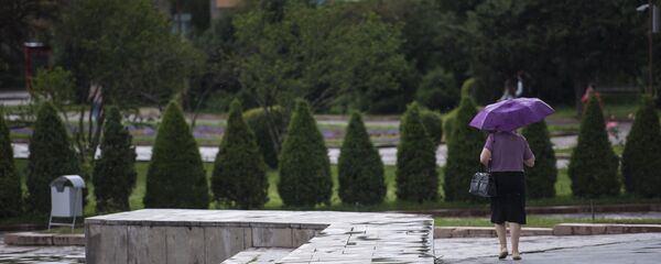 Дождь в Бишкеке - Sputnik Кыргызстан