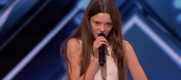 Стеснительная школьница поразила всех на шоу America's Got Talent — видео - Sputnik Кыргызстан