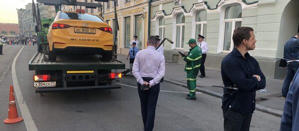 Наезд такси на восьмерых человек в Москве Наезд такси на восьмерых человек в Москве - Sputnik Кыргызстан