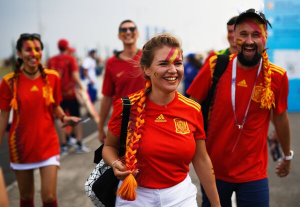 Болельщики перед матчем ЧМ-2018 Португалия - Испания - Sputnik Кыргызстан