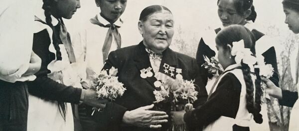 Дважды герой социалистического труда Зууракан Кайназарова - Sputnik Кыргызстан