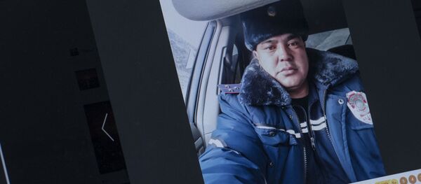 Инспектор Главного управления обеспечения безопасности дорожного движения Бакыт Жукалаев Инспектор Главного управления обеспечения безопасности дорожного движения Бакыт Жукалаев - Sputnik Кыргызстан